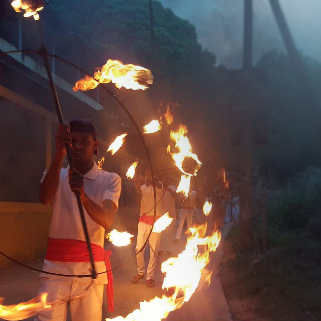 56770420_278399496432535_4519860897539162112_n