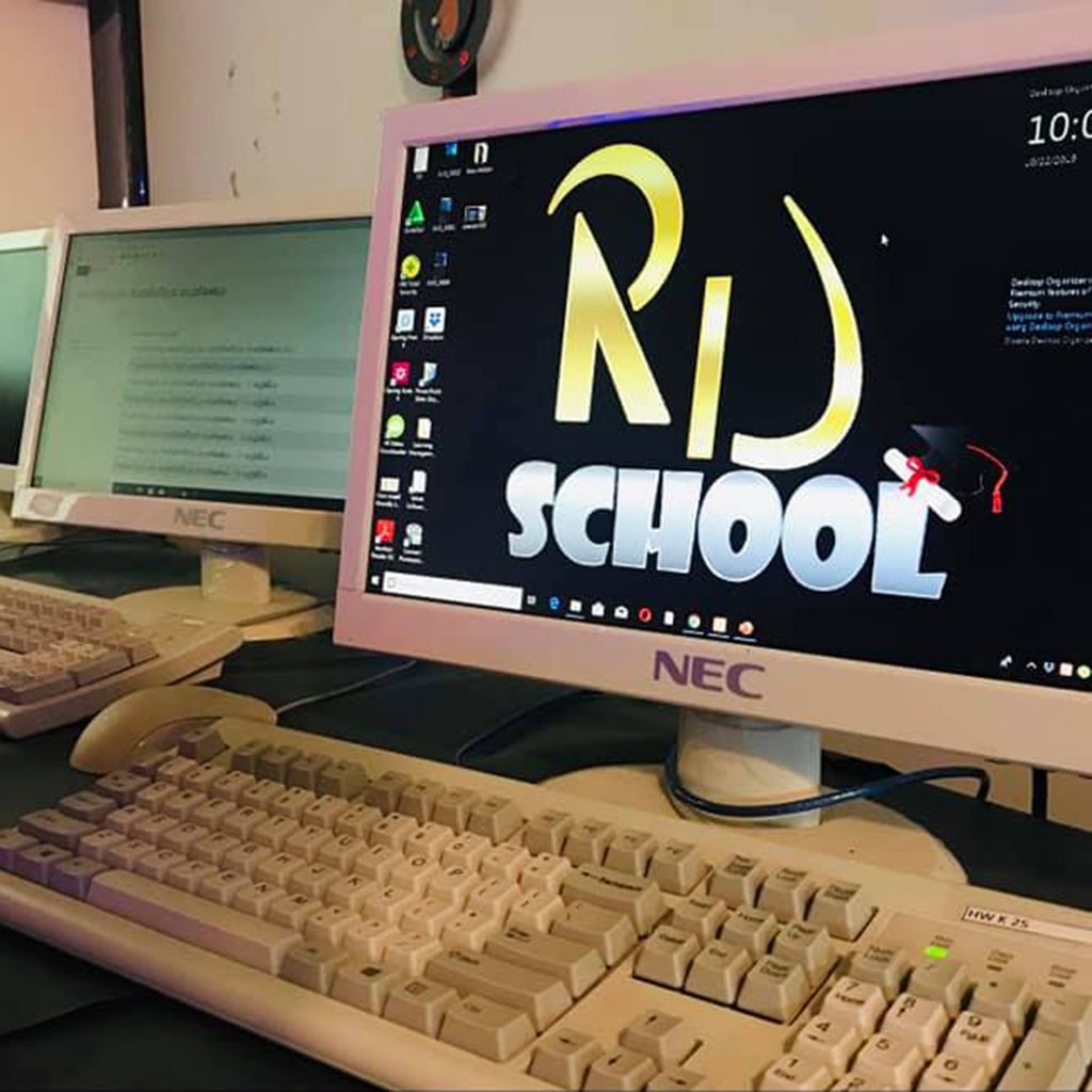 74327378_145428453485805_7972757300622393344_n